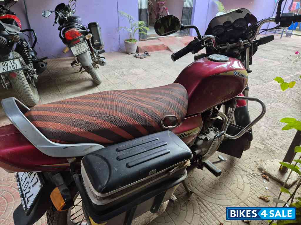 Red, Maroon Bajaj Caliber 115