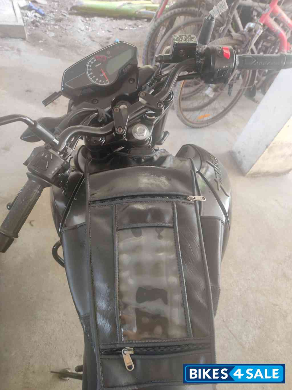 Black Bajaj Pulsar N160 Dual Channel ABS