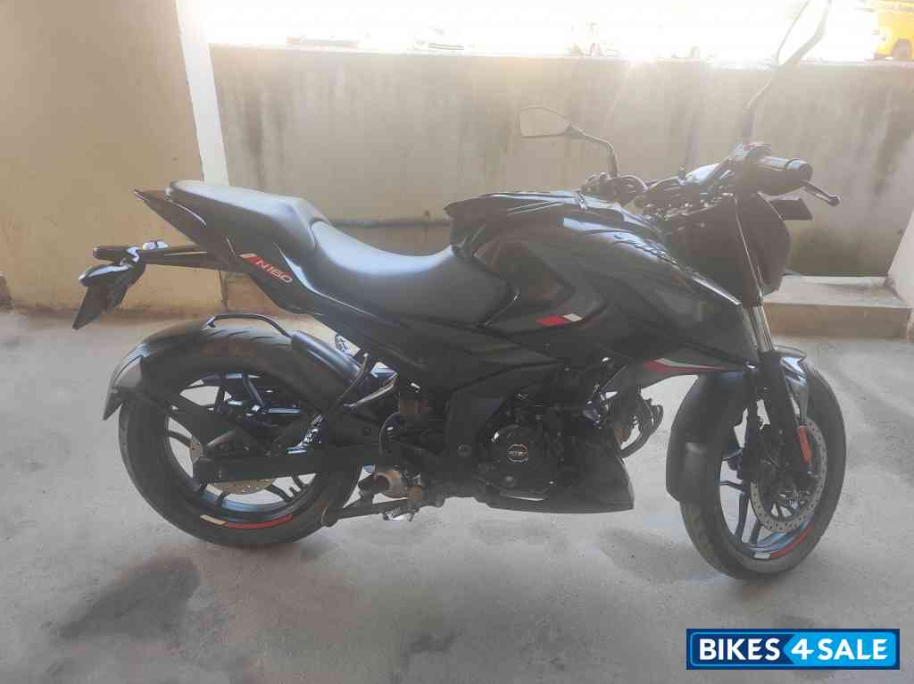 Black Bajaj Pulsar N160 Dual Channel ABS