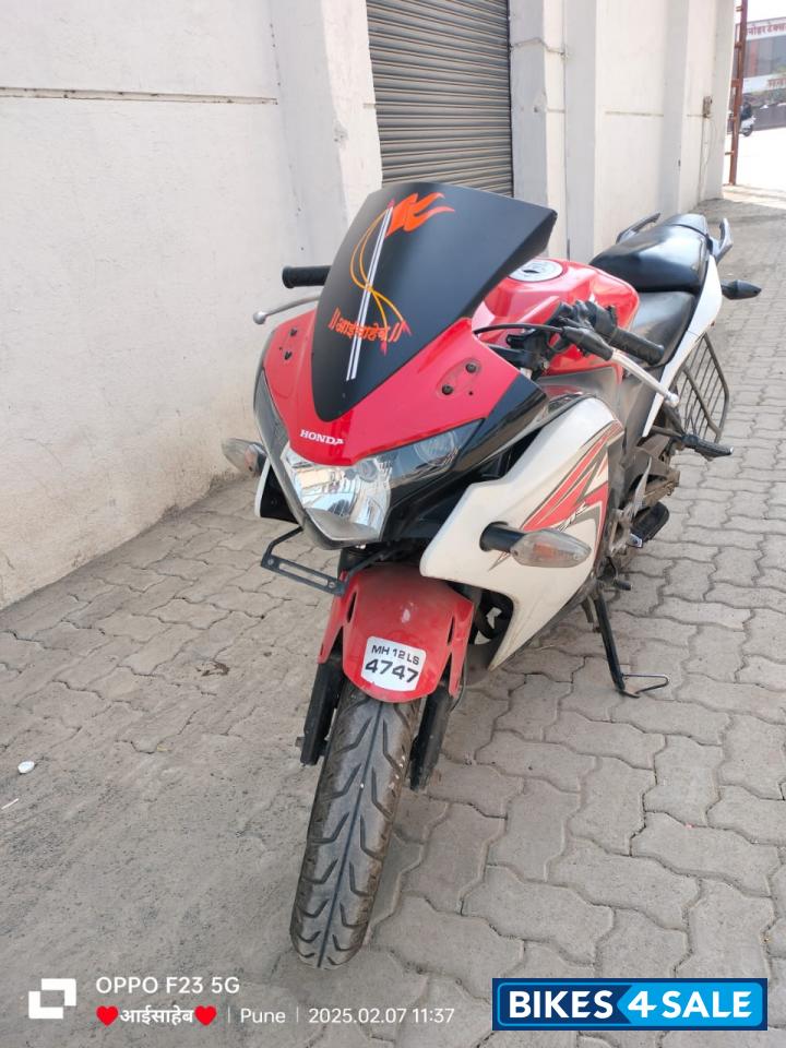 Sport Red Honda CBR 150R