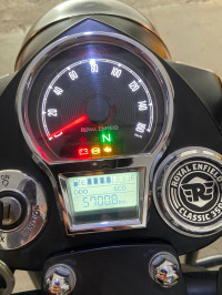 Royal Enfield Classic Stealth Black