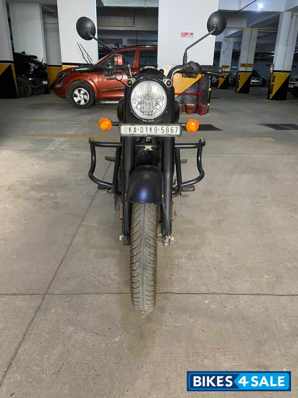 Royal Enfield Classic Stealth Black