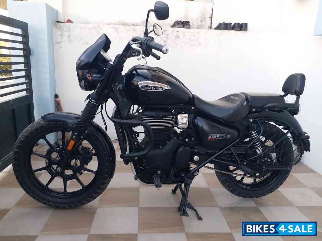 Royal Enfield Meteor 350 Stellar