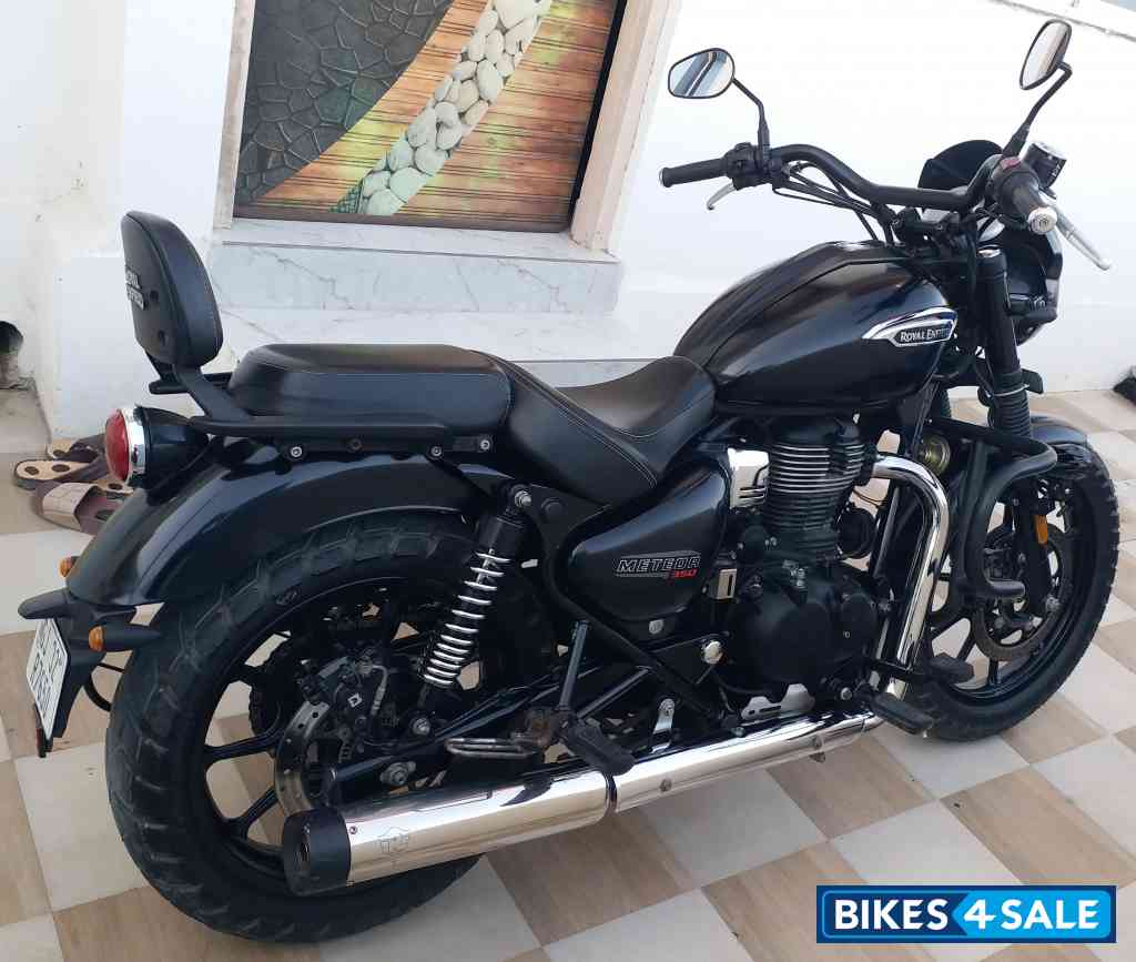 Royal Enfield Meteor 350 Stellar