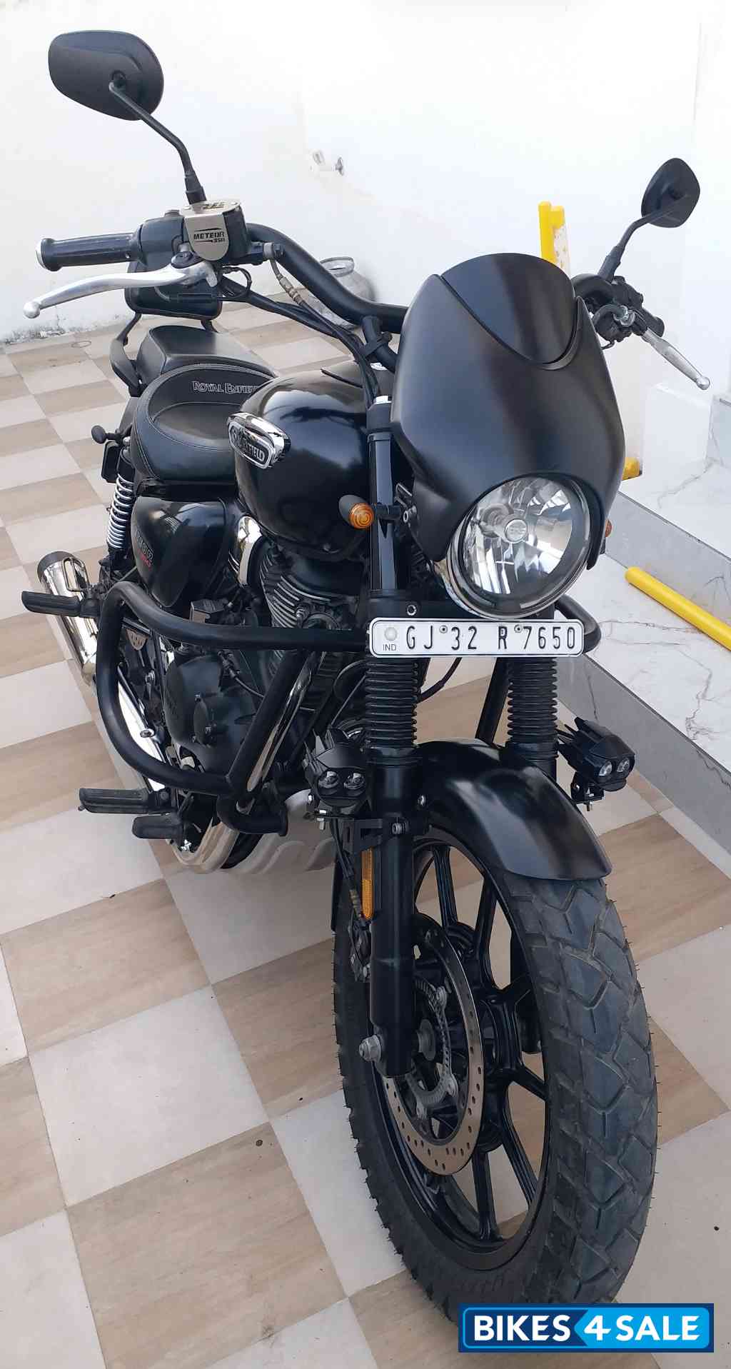 Royal Enfield Meteor 350 Stellar