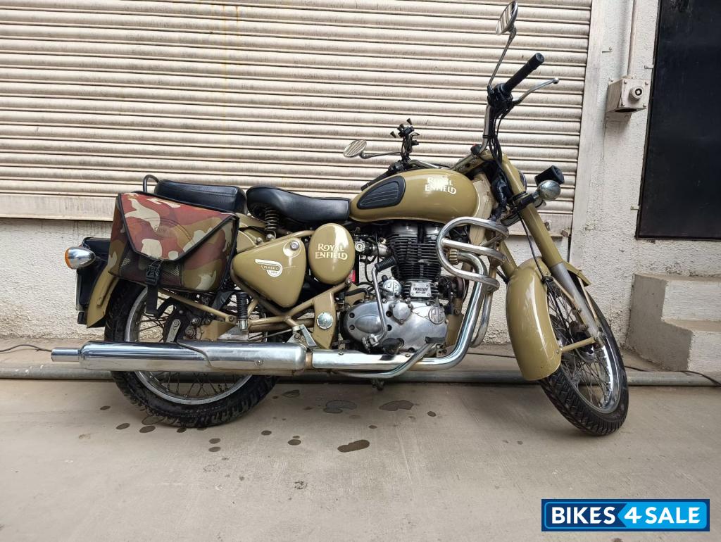 Desert Royal Enfield Classic Desert Storm