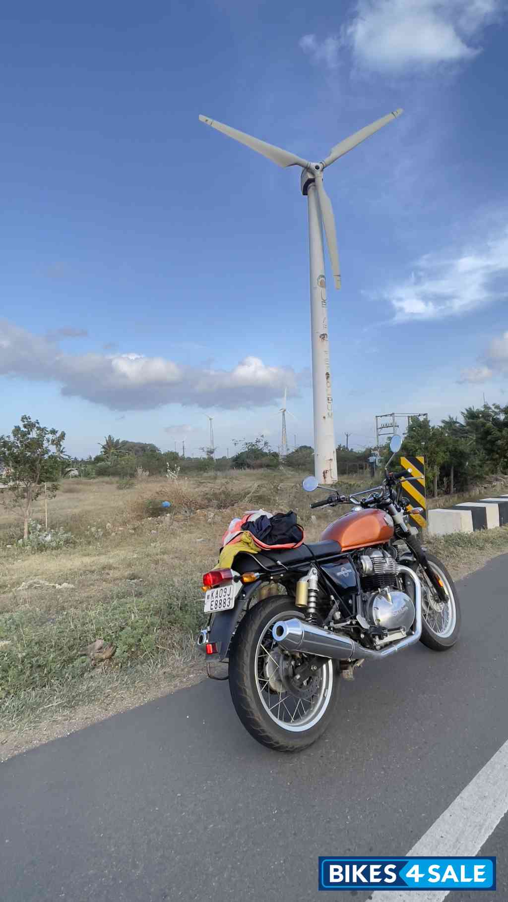 Orange Royal Enfield Interceptor 650 Twin Orange Royal Enfield Interceptor 650 Twin