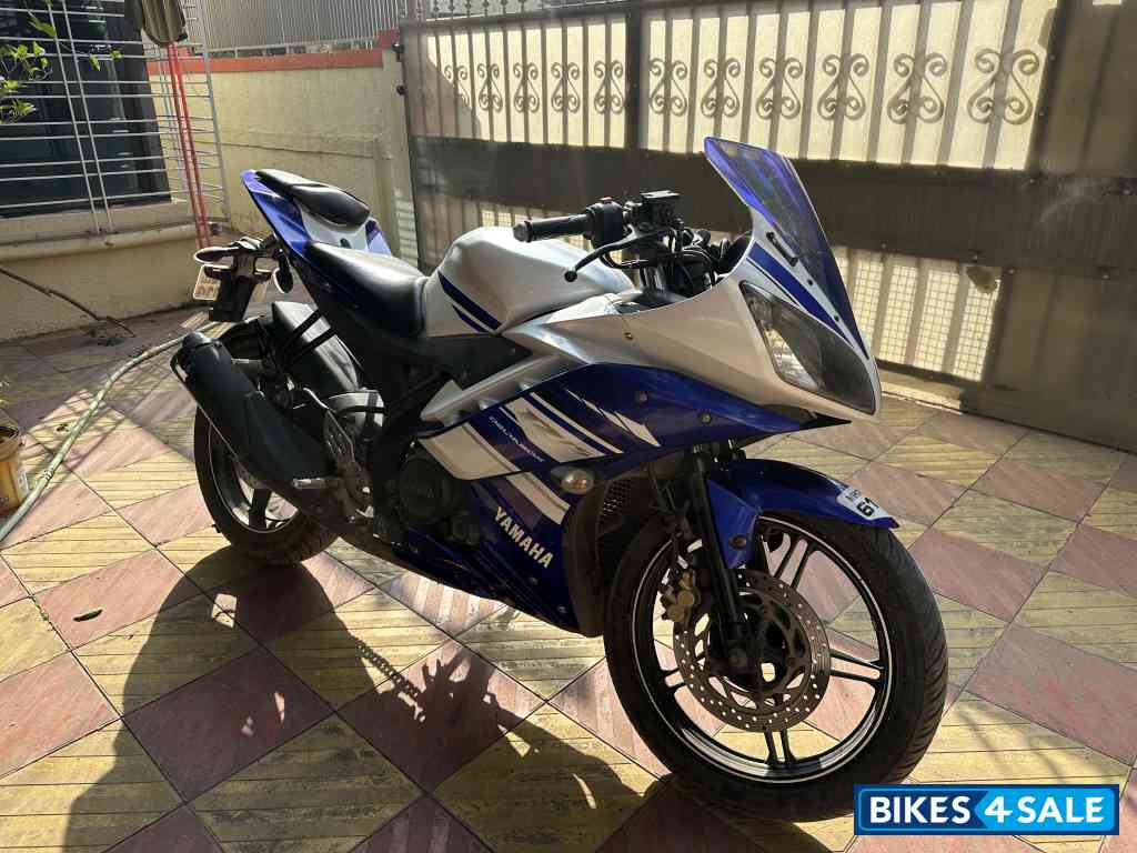 Yamaha YZF R15 V2