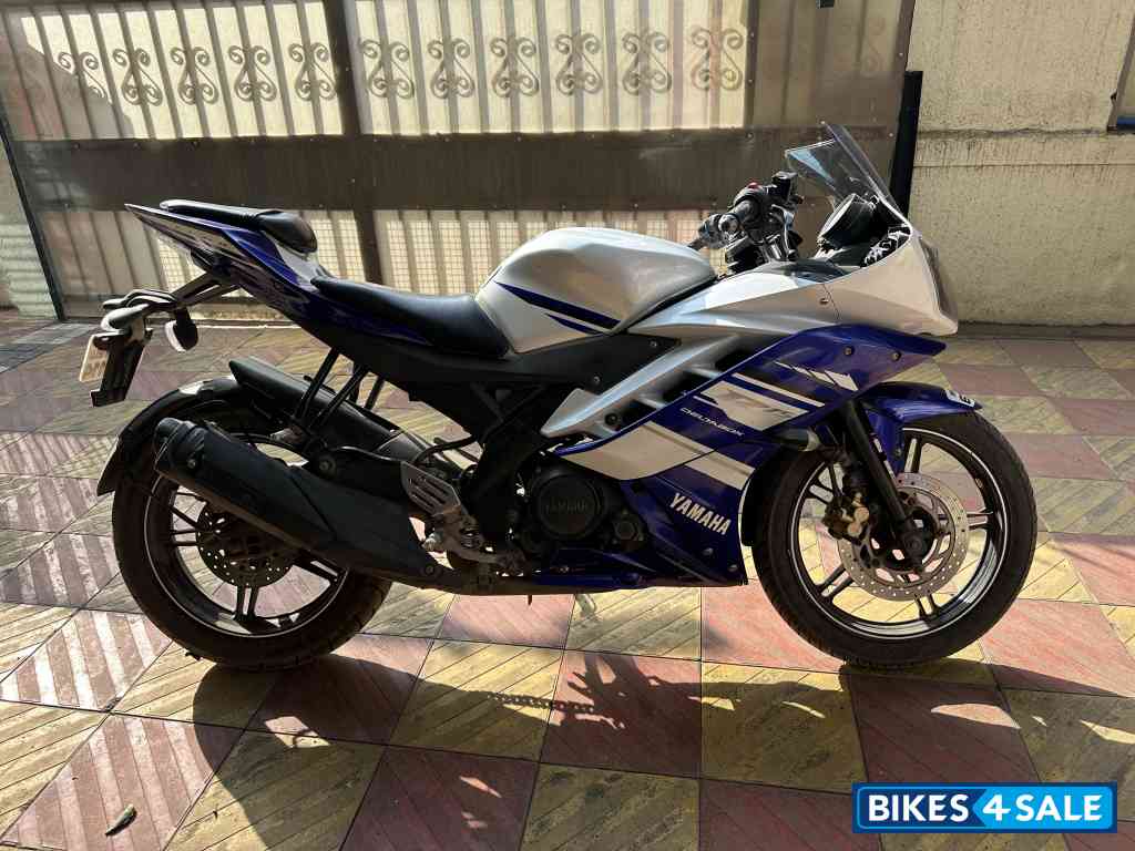 Yamaha YZF R15 V2