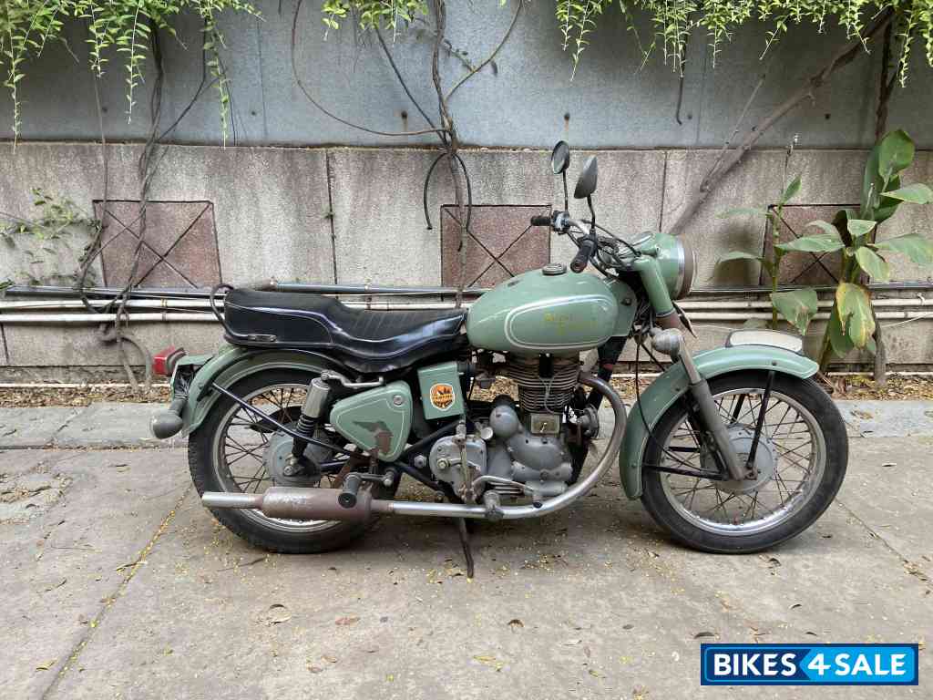 Green Royal Enfield Bullet 350