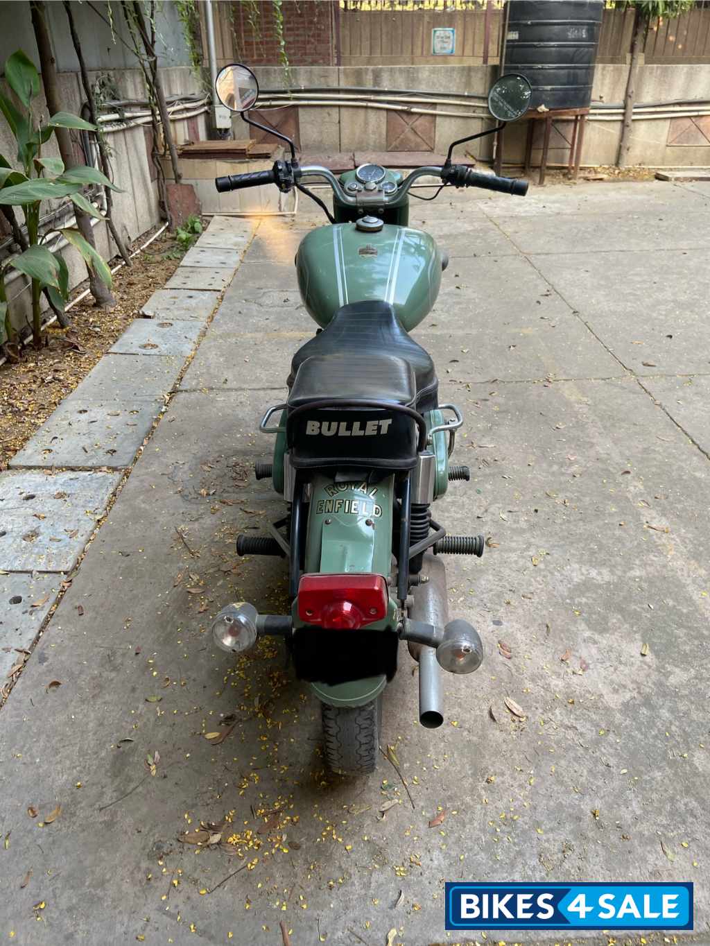 Green Royal Enfield Bullet 350 Green Royal Enfield Bullet 350