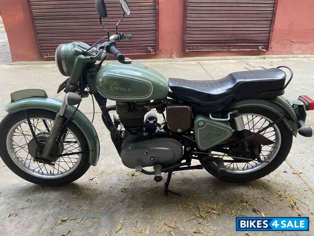 Green Royal Enfield Bullet 350 Green Royal Enfield Bullet 350