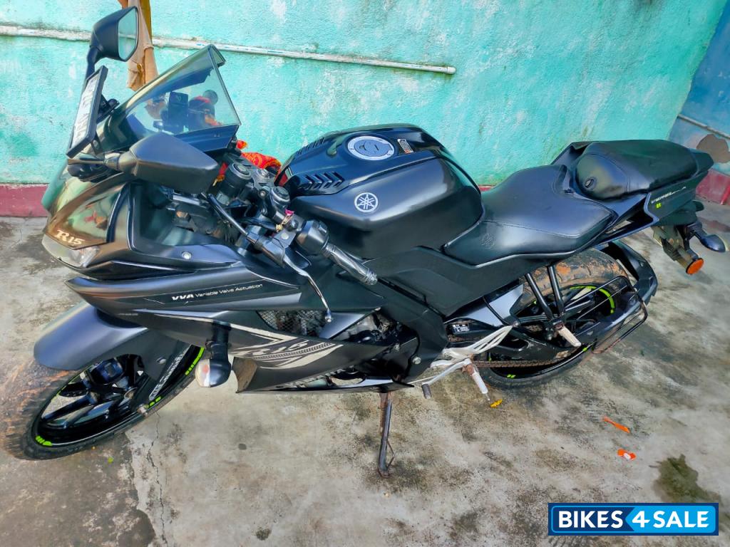 Mat Black Yamaha YZF R15 V3