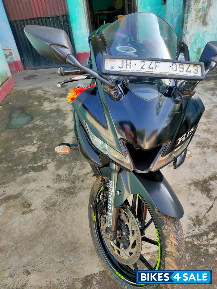 Mat Black Yamaha YZF R15 V3