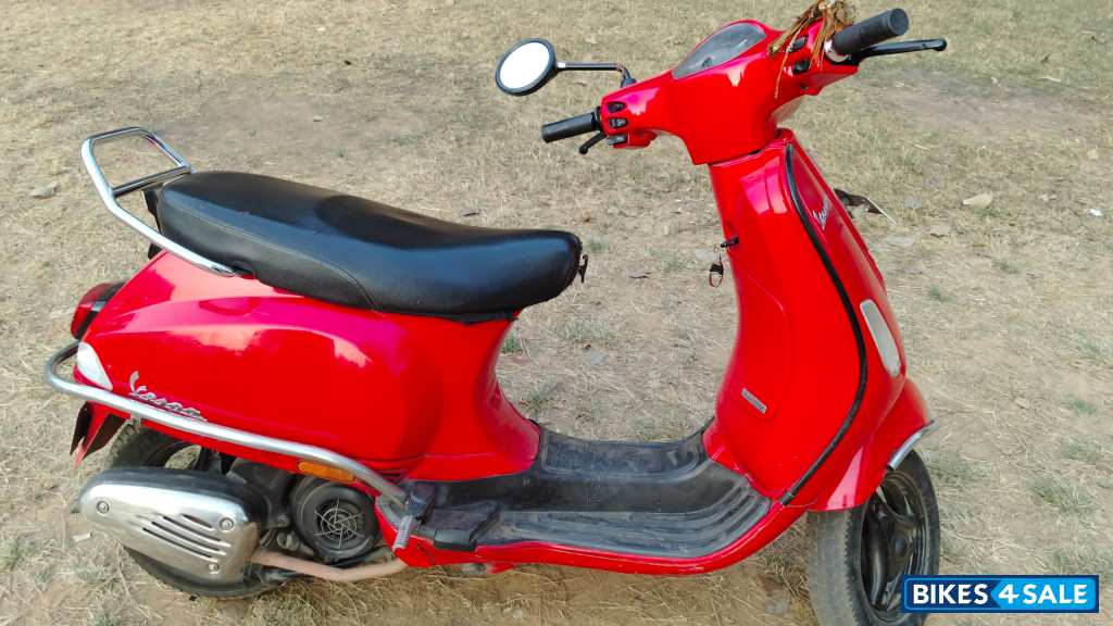 Vespa Urban Club 125