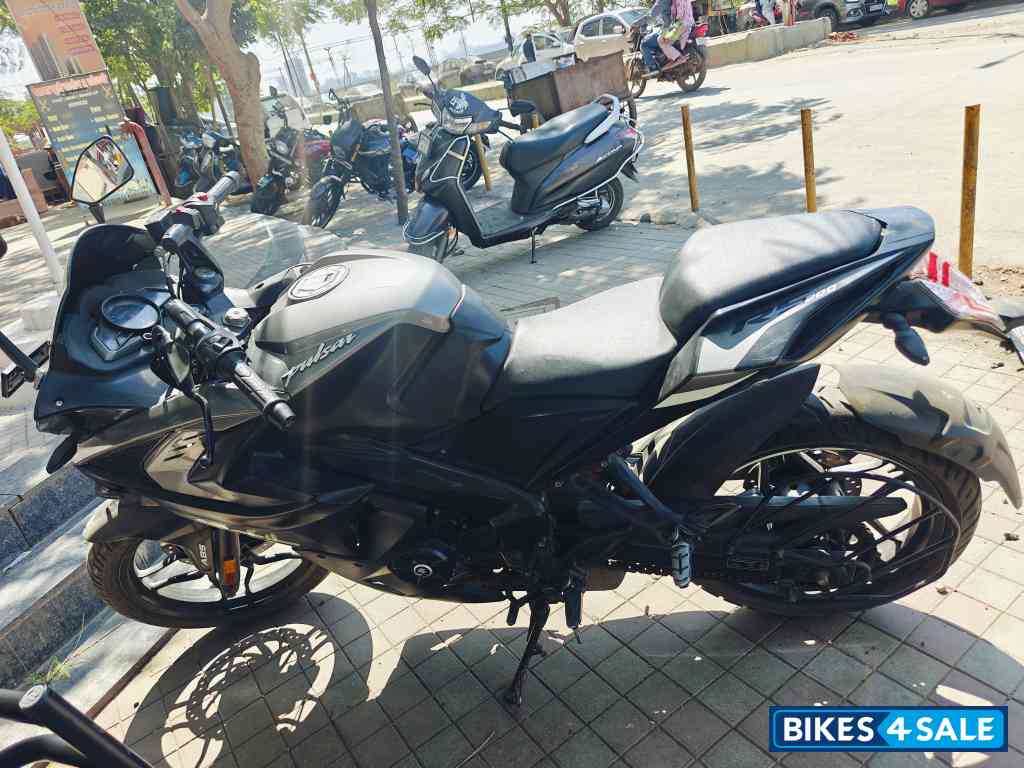 Bajaj Pulsar RS 200 BS6