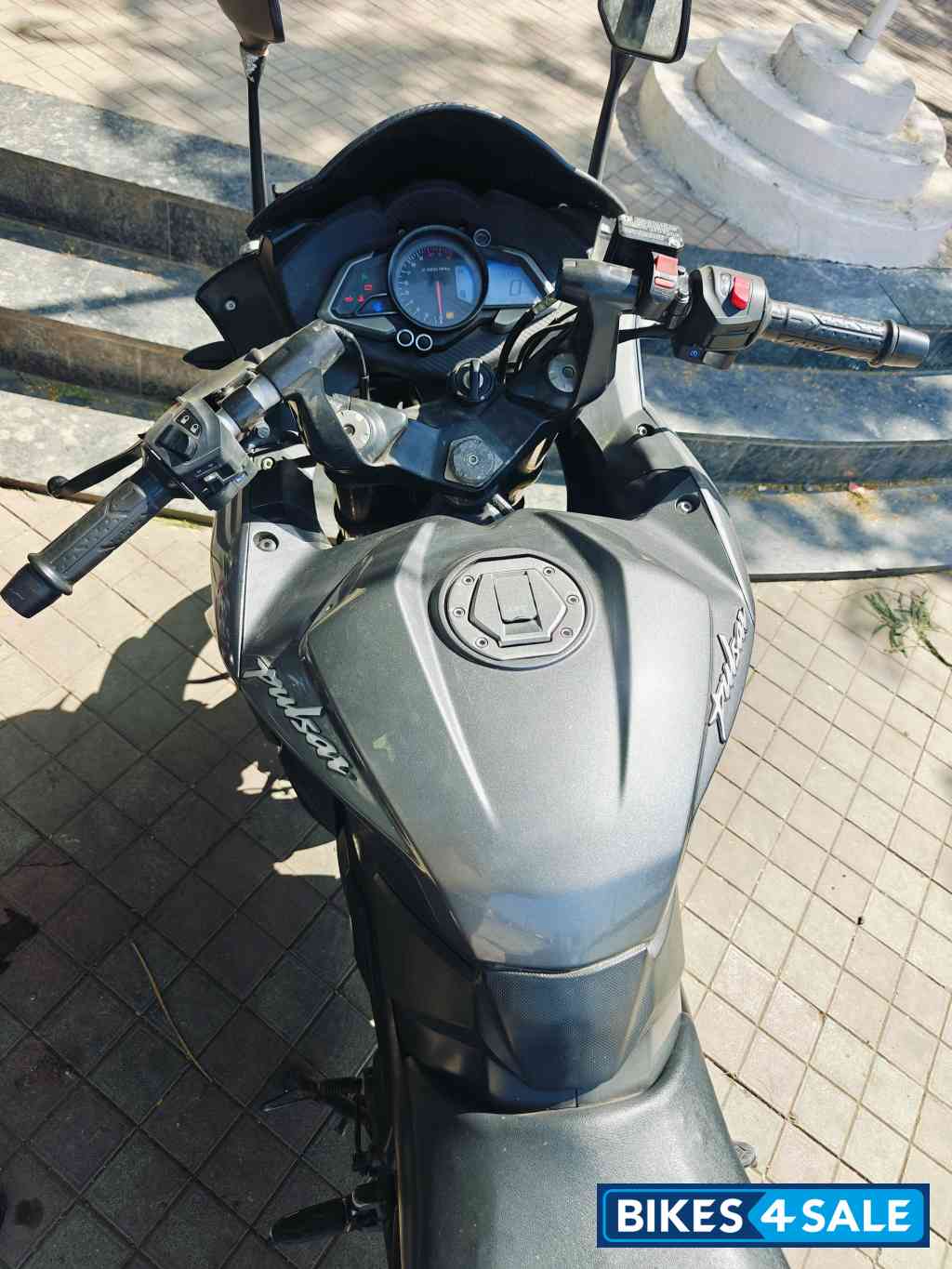 Bajaj Pulsar RS 200 BS6