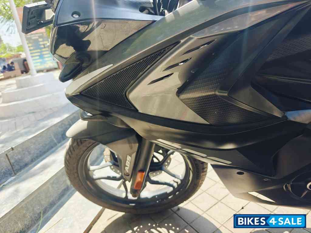 Bajaj Pulsar RS 200 BS6