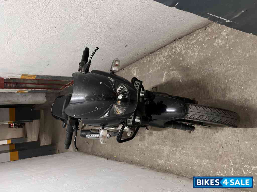 Black Bajaj Pulsar 180 DTSi