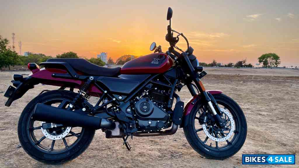 Red Harley Davidson X440 Vivid