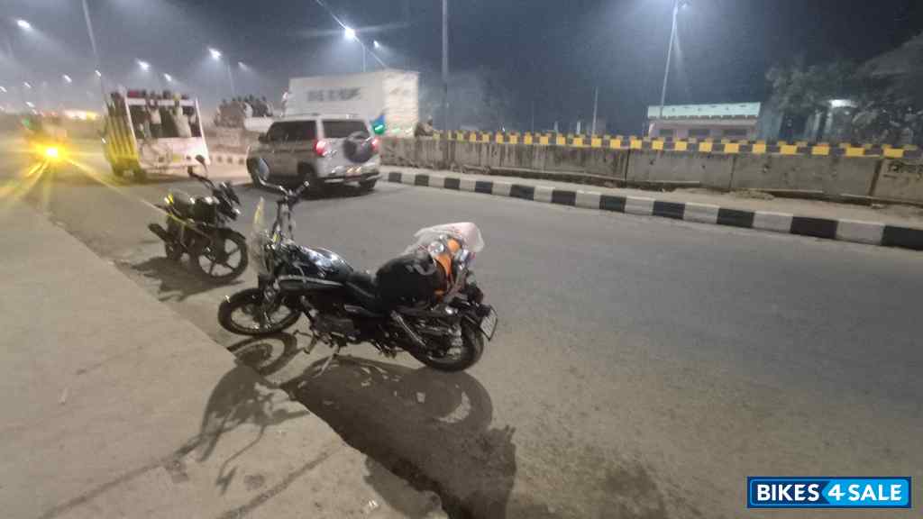 Bajaj Avenger Cruise 220 BS6