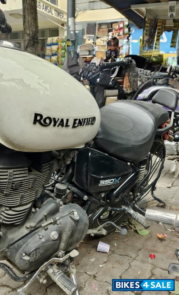 White Royal Enfield Thunderbird X 350
