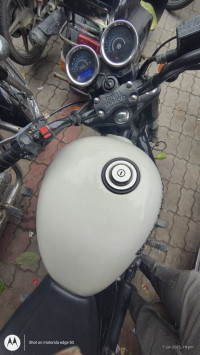 White Royal Enfield Thunderbird X 350