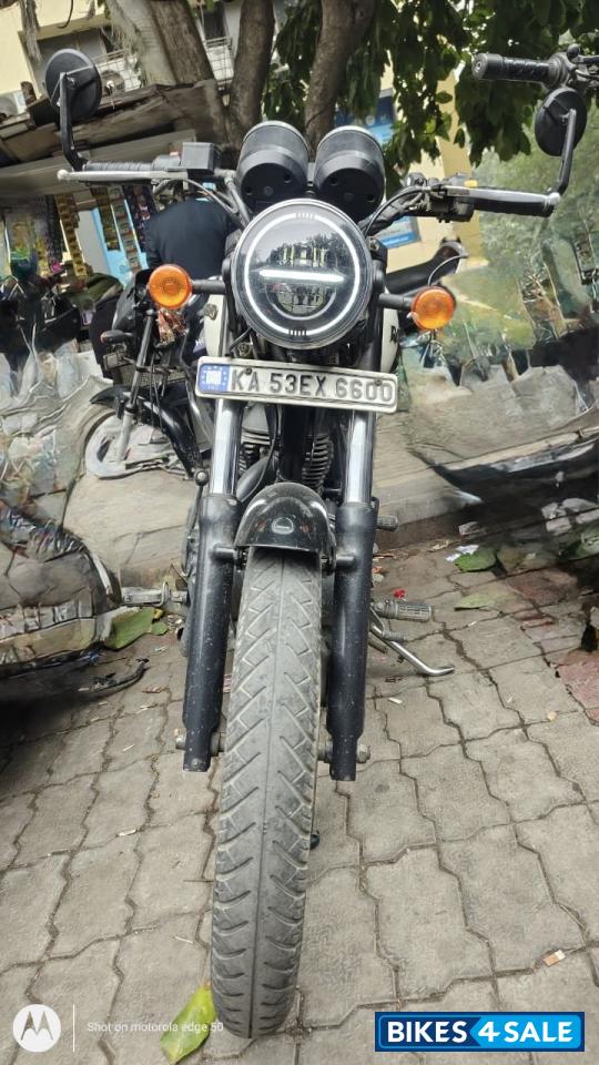 White Royal Enfield Thunderbird X 350 White Royal Enfield Thunderbird X 350