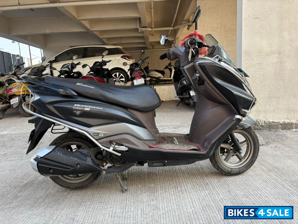 Suzuki Burgman Street EX Suzuki Burgman Street EX