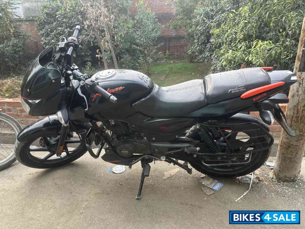 Bajaj Pulsar 125 Split Seat