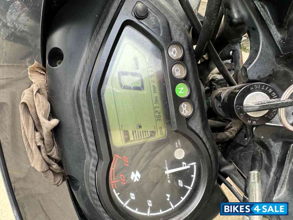 Bajaj Pulsar 125 Split Seat