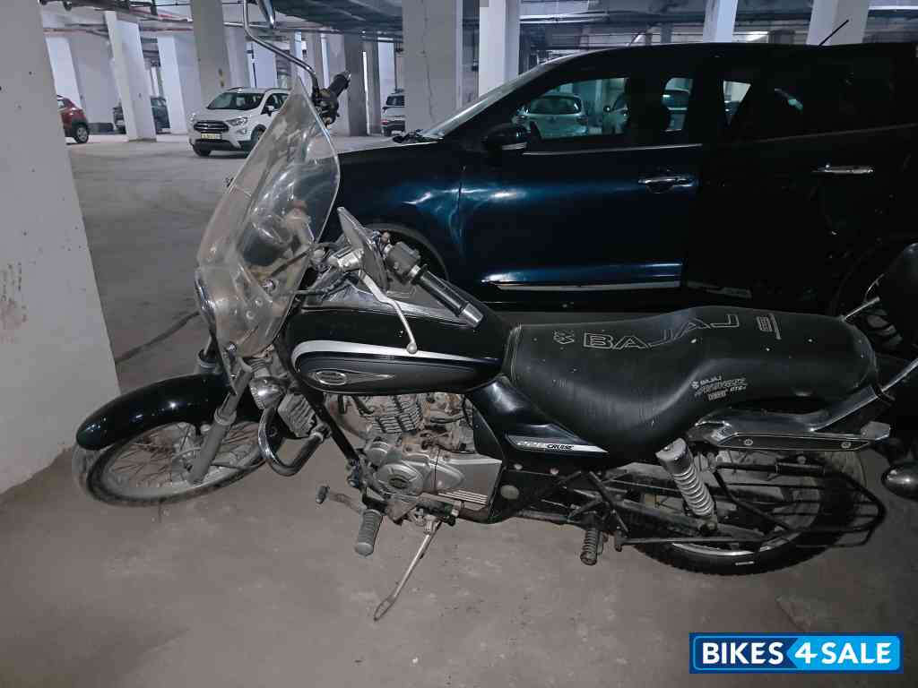 Bajaj Avenger 220 DTS-i