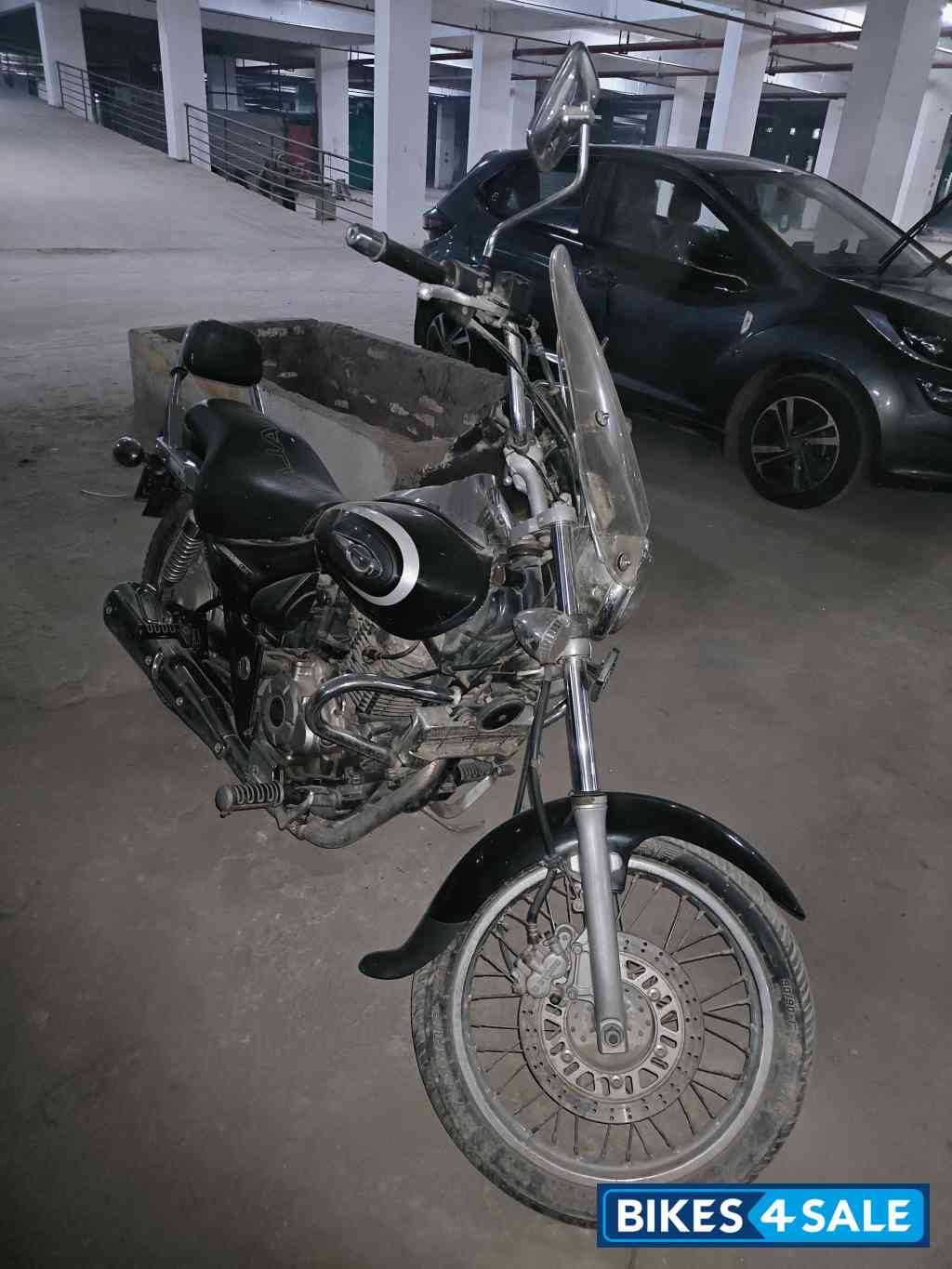 Bajaj Avenger 220 DTS-i