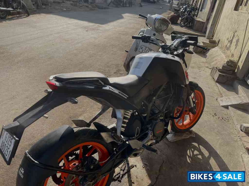 KTM Duke 200