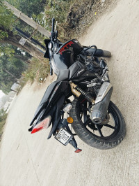 Black TVS Apache RTR 180 BS6