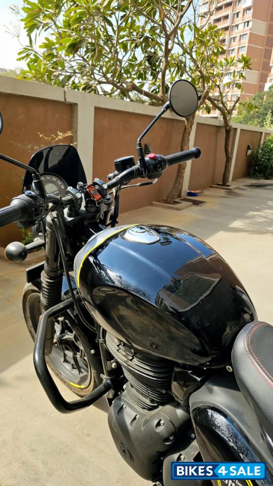 Rebel Black Royal Enfield Hunter 350 Metro