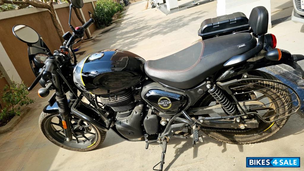 Rebel Black Royal Enfield Hunter 350 Metro