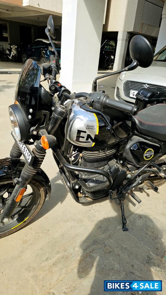 Rebel Black Royal Enfield Hunter 350 Metro