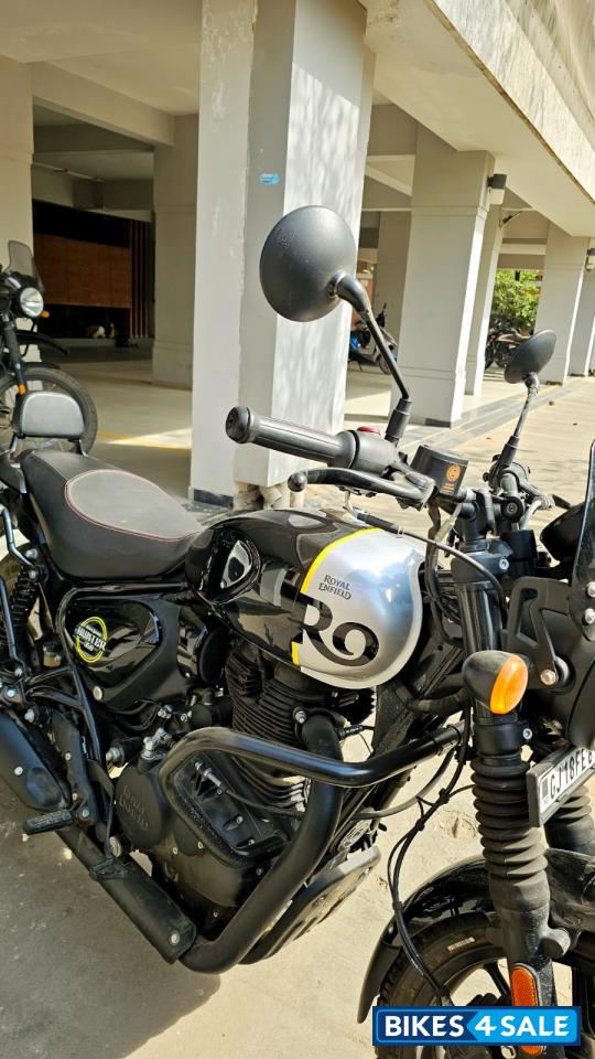 Rebel Black Royal Enfield Hunter 350 Metro