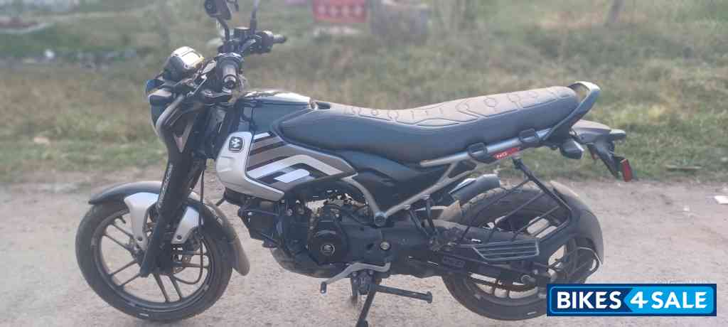Bajaj Freedom 125 NG04 Disc LED