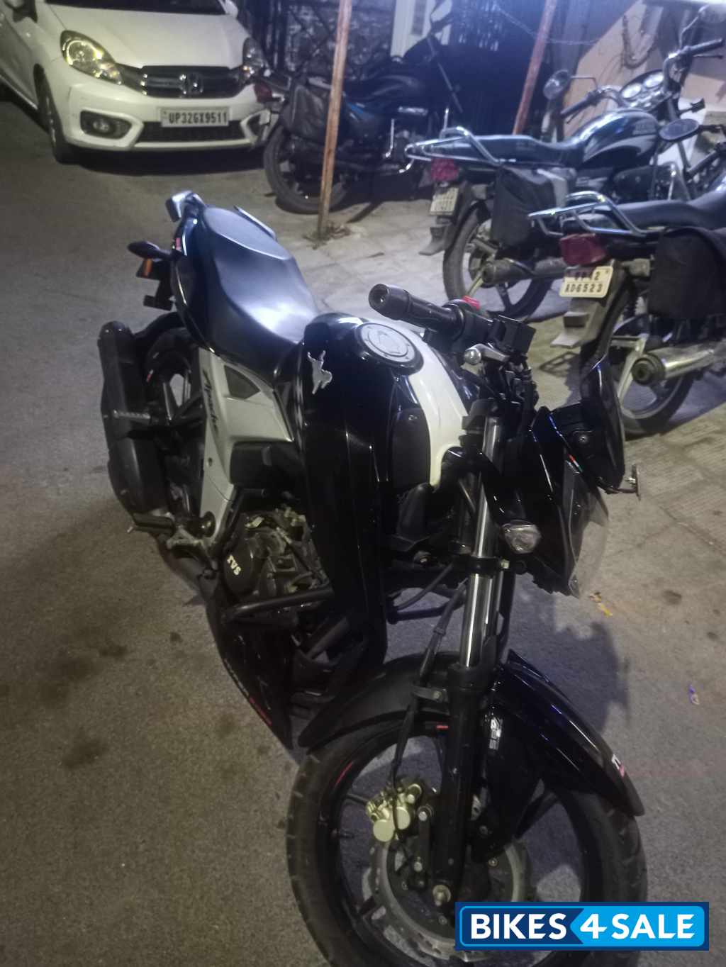 TVS Apache RTR 160 4V