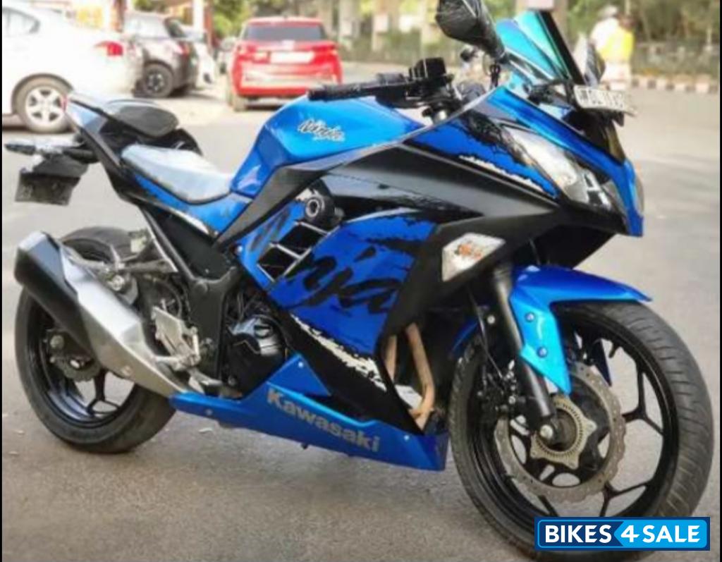 Candy Blue Kawasaki Ninja 300 Standard