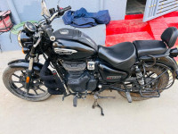 Royal Enfield Meteor 350 Stellar