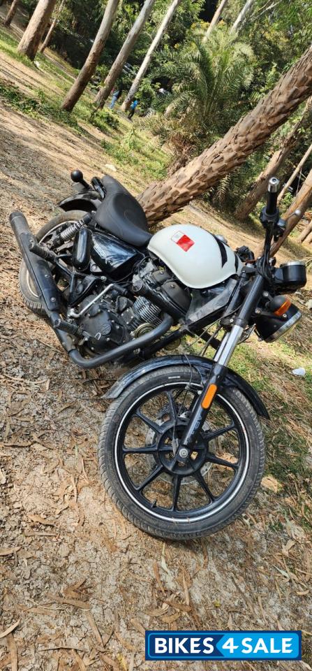 White Royal Enfield Thunderbird X 350 White Royal Enfield Thunderbird X 350