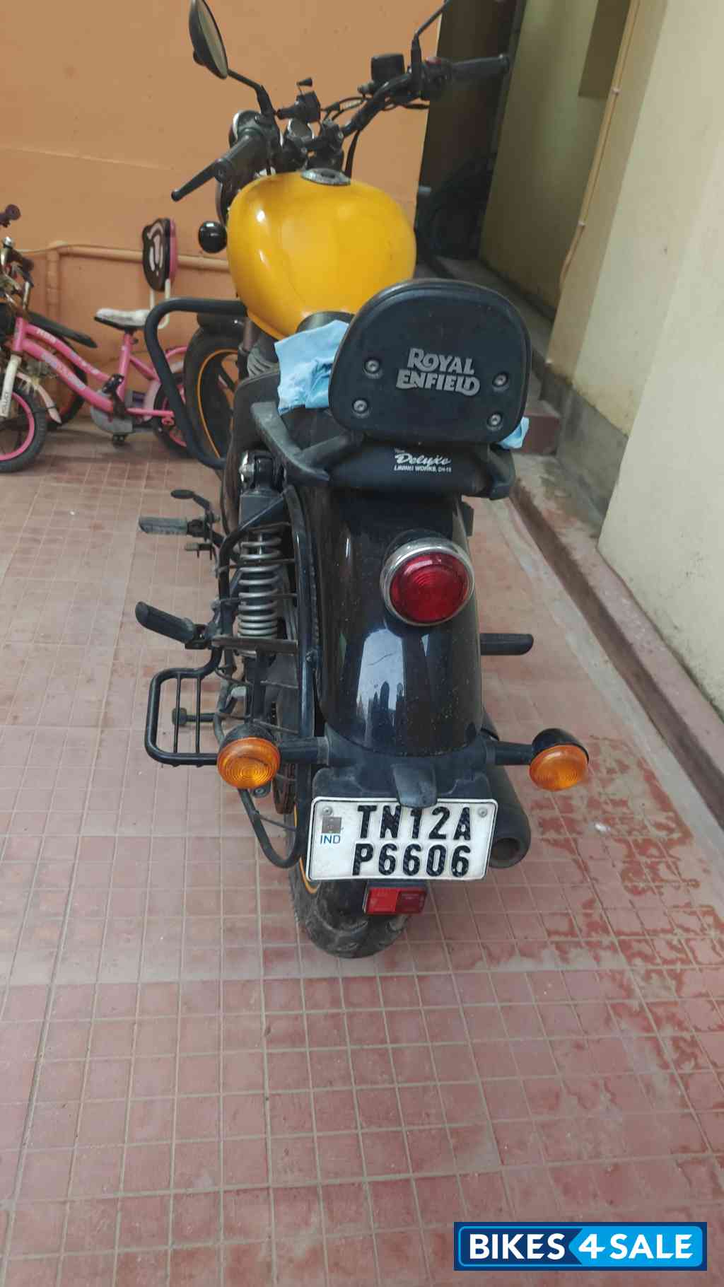 Royal Enfield Meteor 350 Fireball