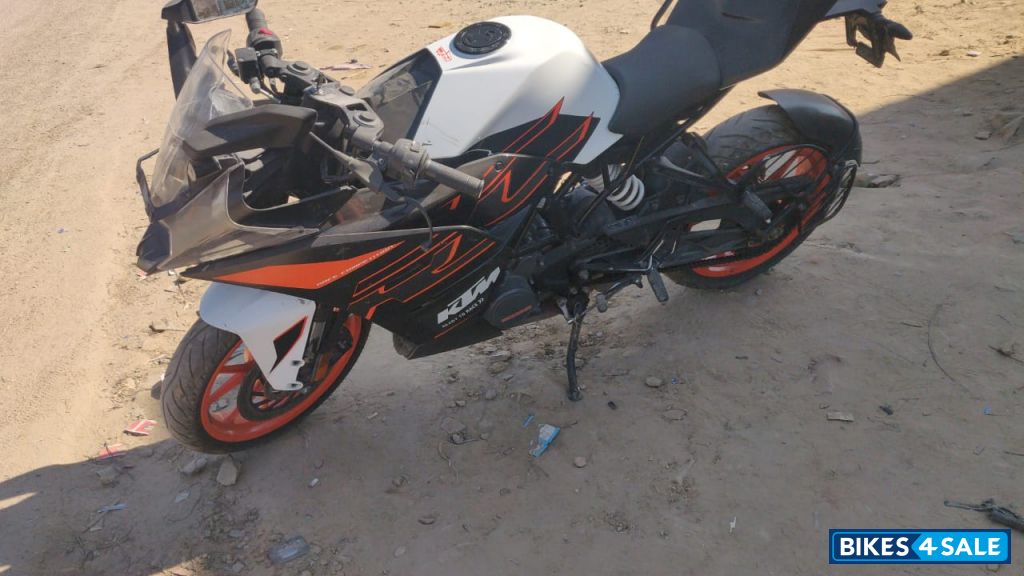 Matta Black KTM RC 125