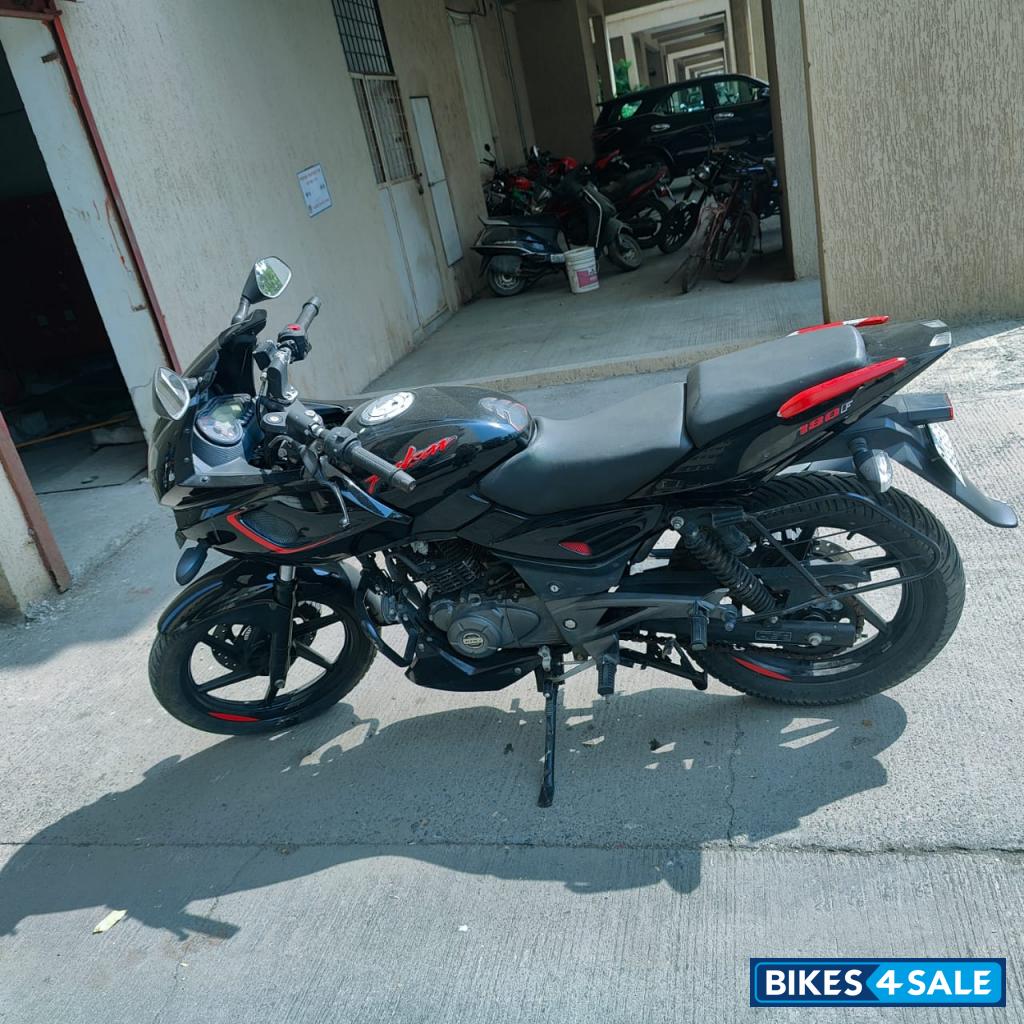 Ebony Blk Red Dkl Bajaj Pulsar 180