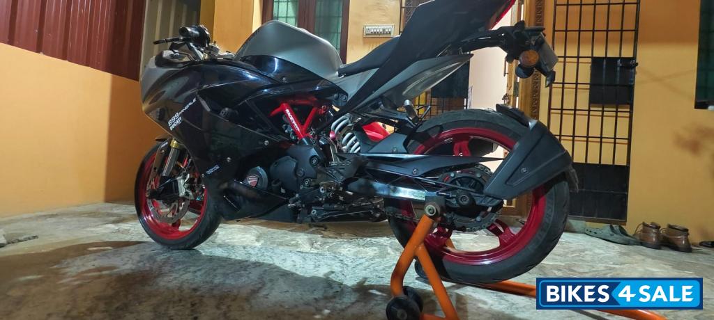Grey/black/red TVS Apache RR 310 Grey/black/red TVS Apache RR 310