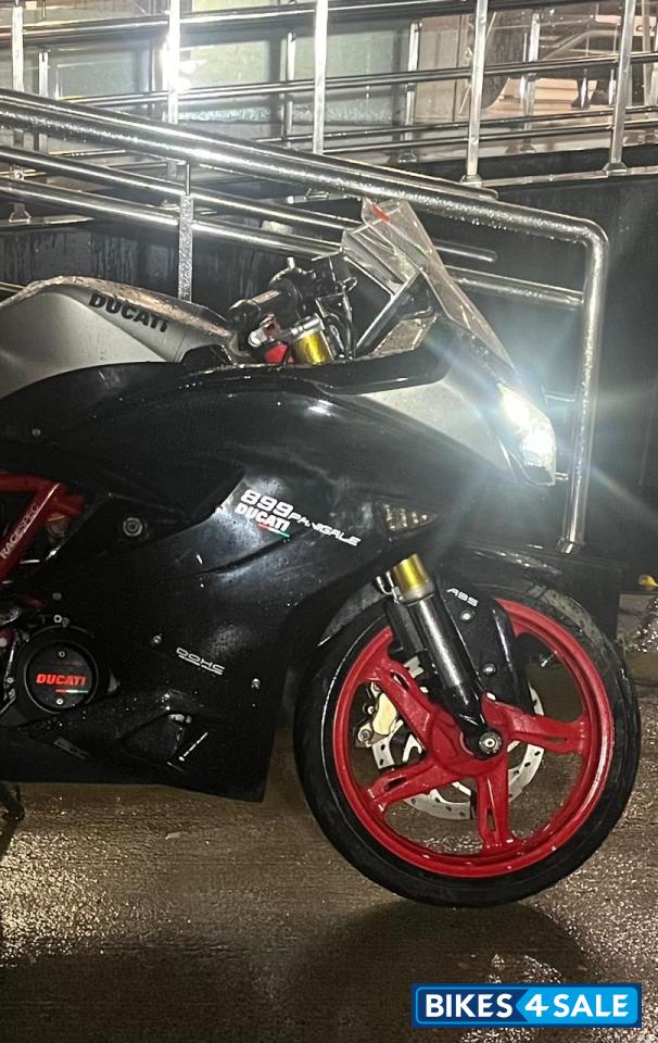 Grey/black/red TVS Apache RR 310 Grey/black/red TVS Apache RR 310