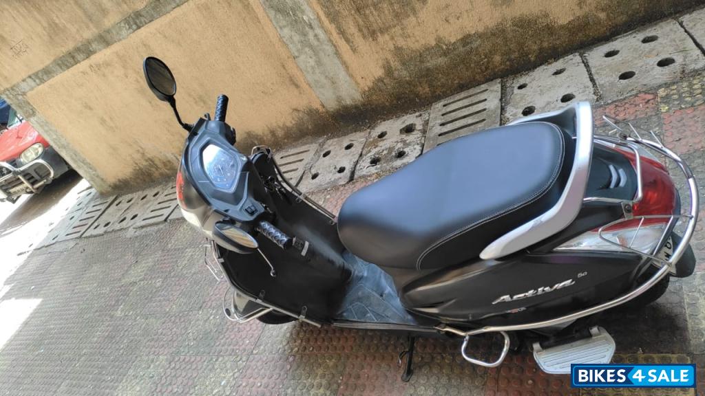 Black Honda Activa 5G